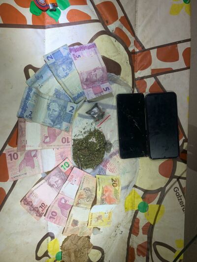 Imagem da notícia Homem é preso por tráfico de drogas em Chapadão do Sul; Casa já vinha sendo monitorada pela Polícia 